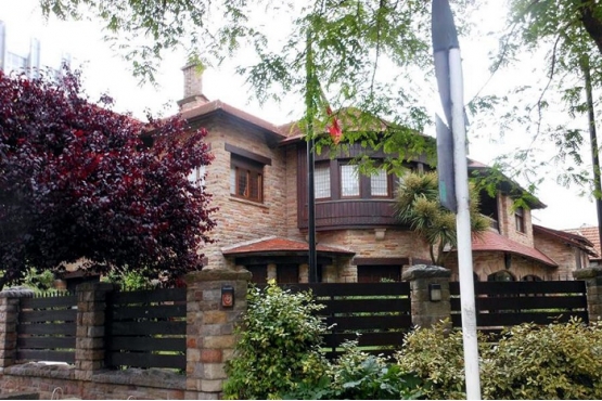 Fachada del Consulado Italiano en Mar del Plata: Falucho 1416